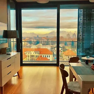 https://apartment-magic-view.hotels-in-ljubljana.com